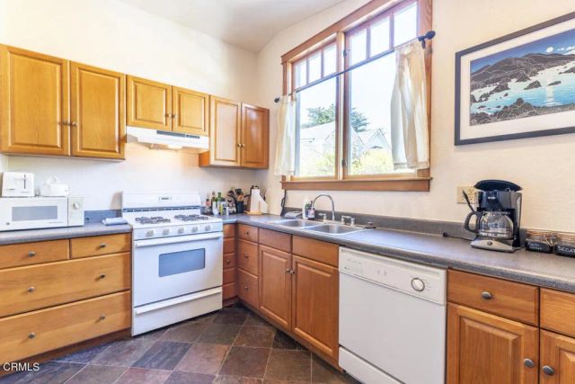 44920 Little Lake Road, Mendocino, CA 95460