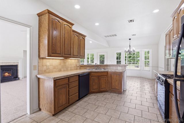 13535 E 463 Road, Claremore, OK 74017