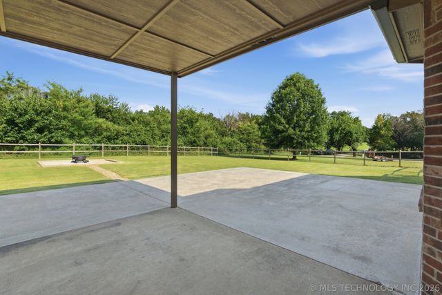 13535 E 463 Road, Claremore, OK 74017