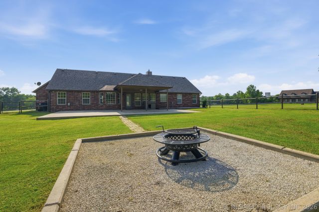 13535 E 463 Road, Claremore, OK 74017