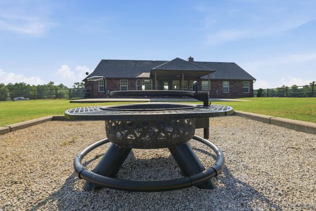13535 E 463 Road, Claremore, OK 74017