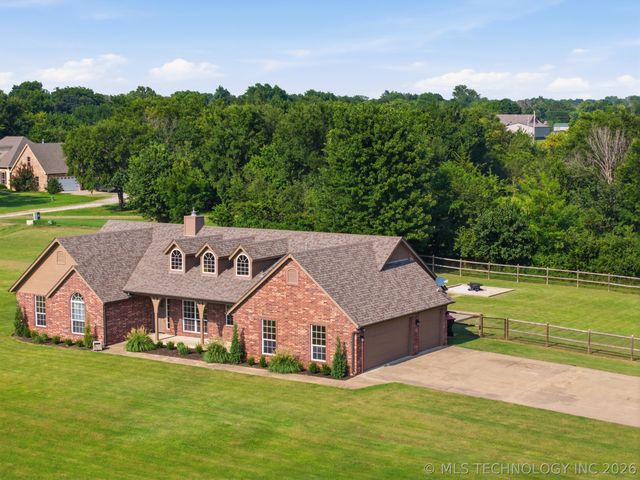 13535 E 463 Road, Claremore, OK 74017