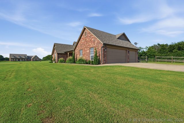 13535 E 463 Road, Claremore, OK 74017