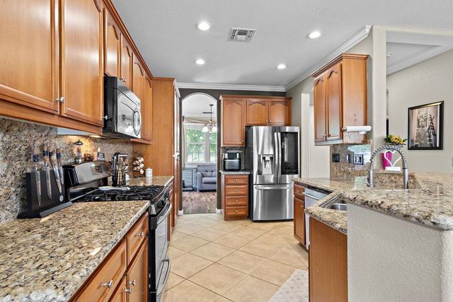 1724 Vintage Cir, Oakdale, CA 95361