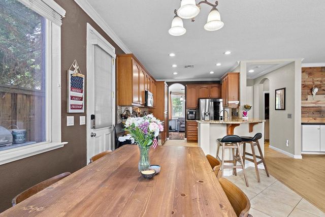 1724 Vintage Cir, Oakdale, CA 95361