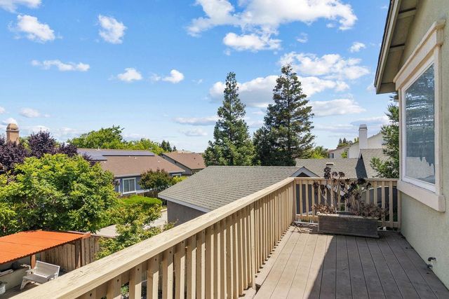 1724 Vintage Cir, Oakdale, CA 95361