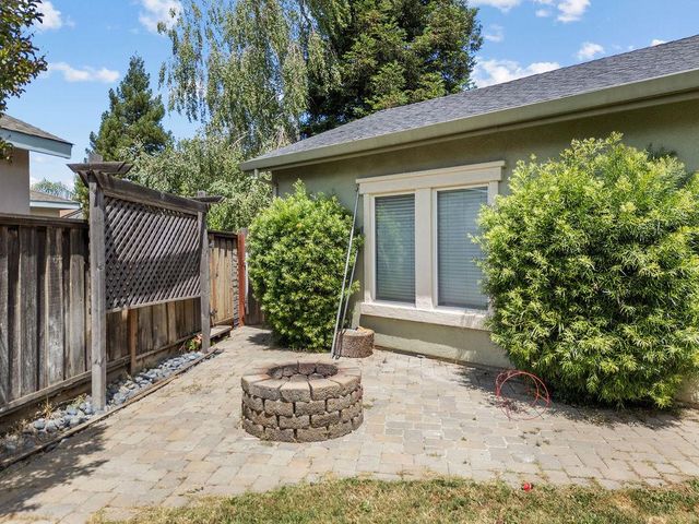 1724 Vintage Cir, Oakdale, CA 95361