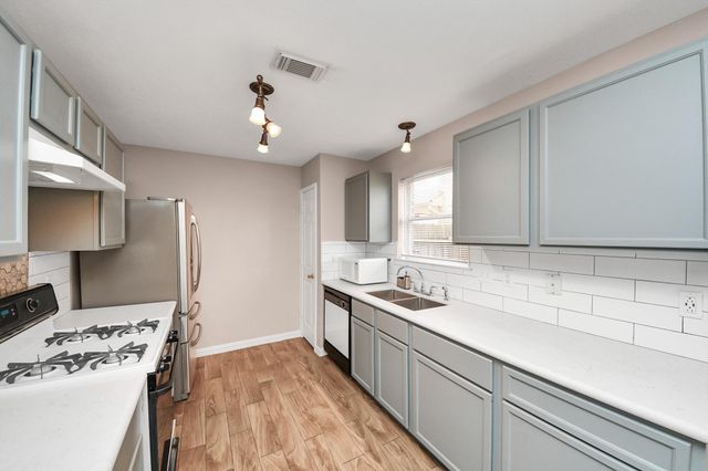 3919 Vauxhall Drive S, Houston, TX 77047