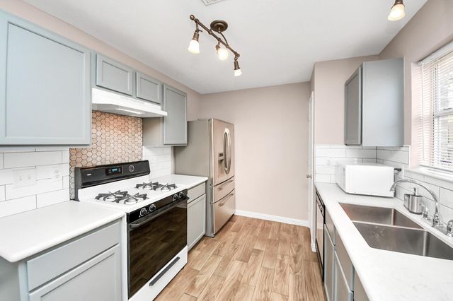 3919 Vauxhall Drive S, Houston, TX 77047