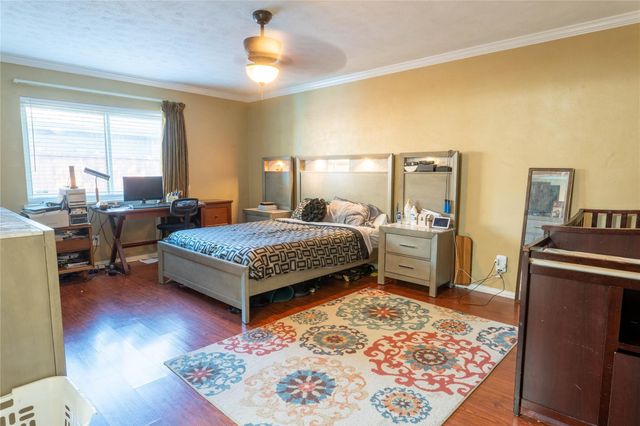8512 Londonderry Lane, Dallas, TX 75228