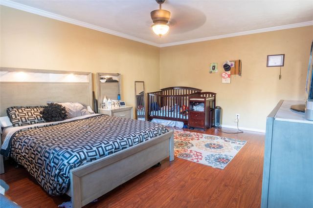 8512 Londonderry Lane, Dallas, TX 75228
