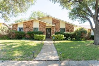 8512 Londonderry Lane, Dallas, TX 75228
