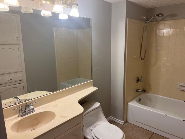 2317 Sharpshire Lane, Arlington, TX 76014