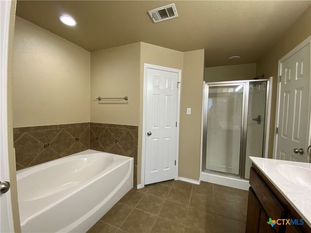 2101 Golden Eagle Drive, Killeen, TX 76549