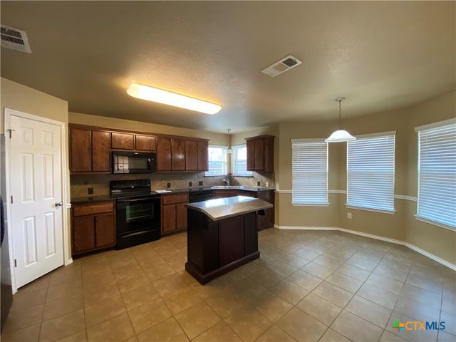 2101 Golden Eagle Drive, Killeen, TX 76549