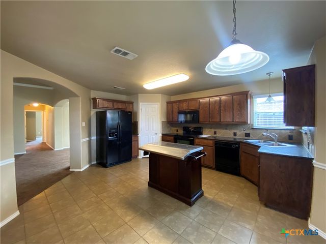 2101 Golden Eagle Drive, Killeen, TX 76549