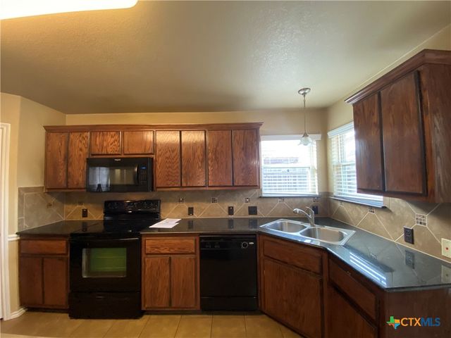 2101 Golden Eagle Drive, Killeen, TX 76549