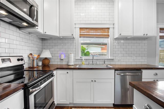 117 W GIDDENS AVENUE, Tampa, FL 33603