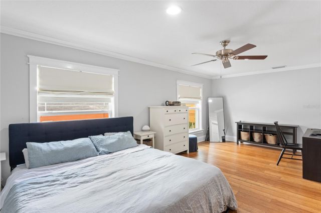 117 W GIDDENS AVENUE, Tampa, FL 33603