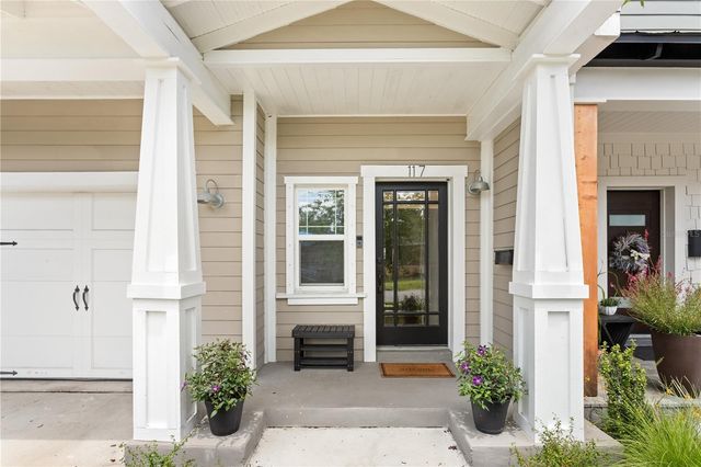 117 W GIDDENS AVENUE, Tampa, FL 33603