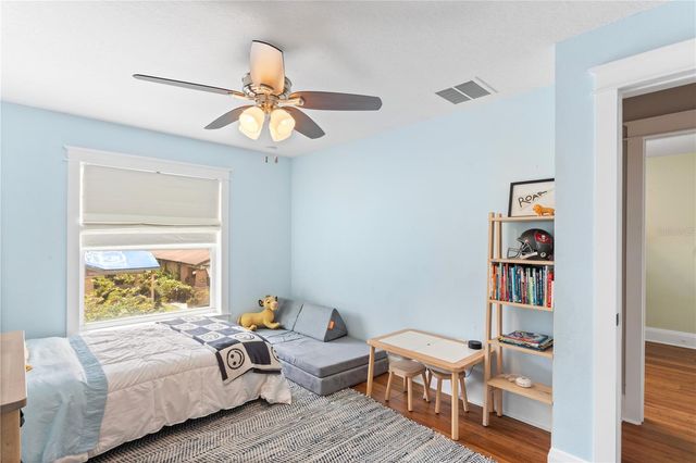 117 W GIDDENS AVENUE, Tampa, FL 33603