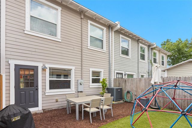 117 W GIDDENS AVENUE, Tampa, FL 33603