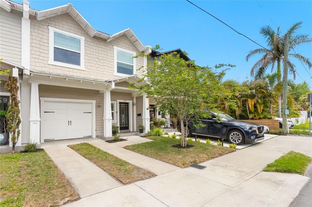 117 W GIDDENS AVENUE, Tampa, FL 33603