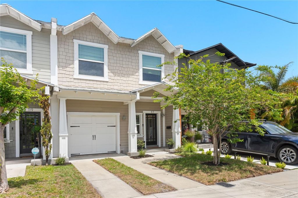 117 W GIDDENS AVENUE, Tampa, FL 33603