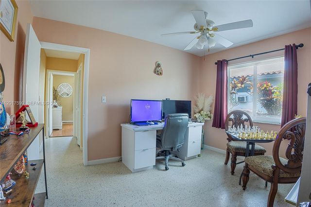 10 NW 60th Ct, Miami, FL 33126