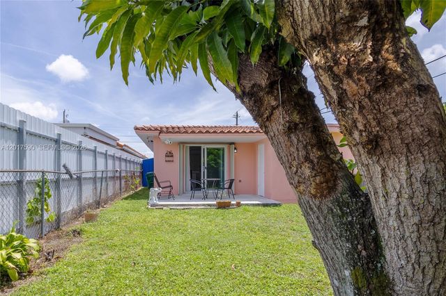 10 NW 60th Ct, Miami, FL 33126