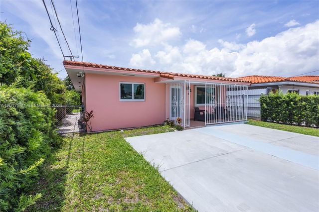 10 NW 60th Ct, Miami, FL 33126
