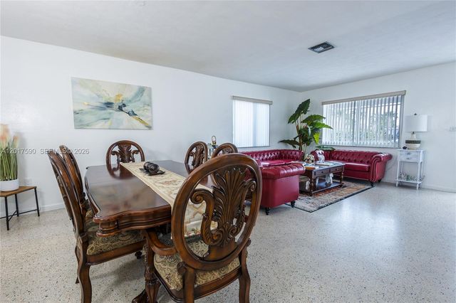 10 NW 60th Ct, Miami, FL 33126
