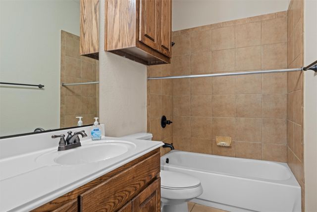 4900 Ridglea Hills Court, Fort Worth, TX 76116