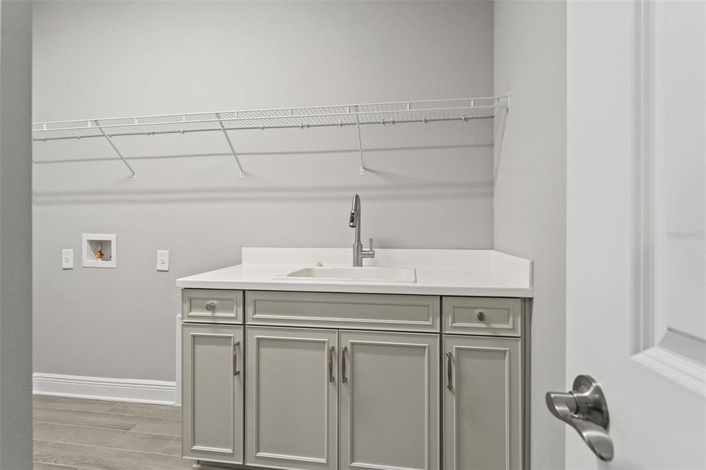 Image 21 of property listing at 2126 SYLVESTER PALM LANE, Bradenton, FL 34212