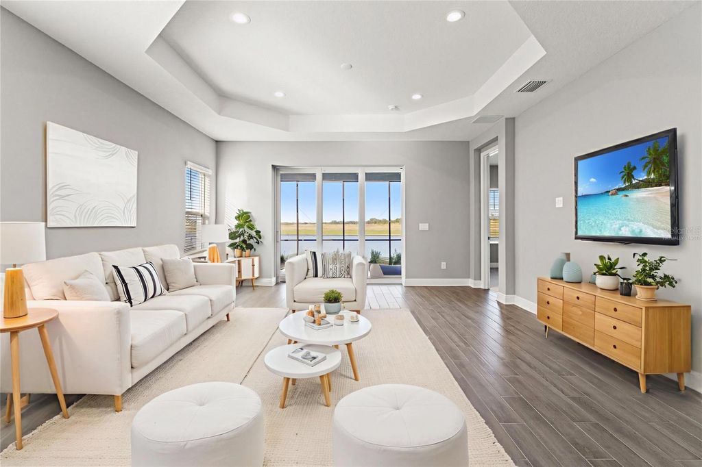 Image 5 of property listing at 2126 SYLVESTER PALM LANE, Bradenton, FL 34212