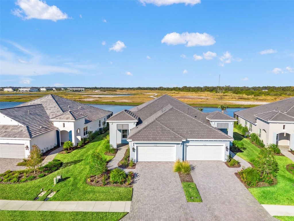 Image 42 of property listing at 2126 SYLVESTER PALM LANE, Bradenton, FL 34212