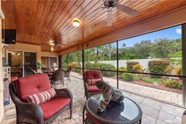 9140 Cypress Hollow Drive, Palm Beach Gardens, FL 33418