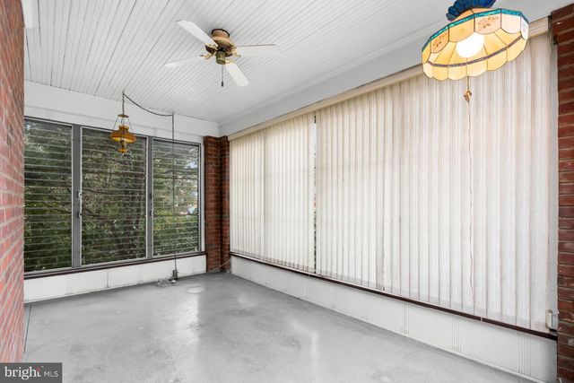 301 S IVY ST, Arlington, VA 22204