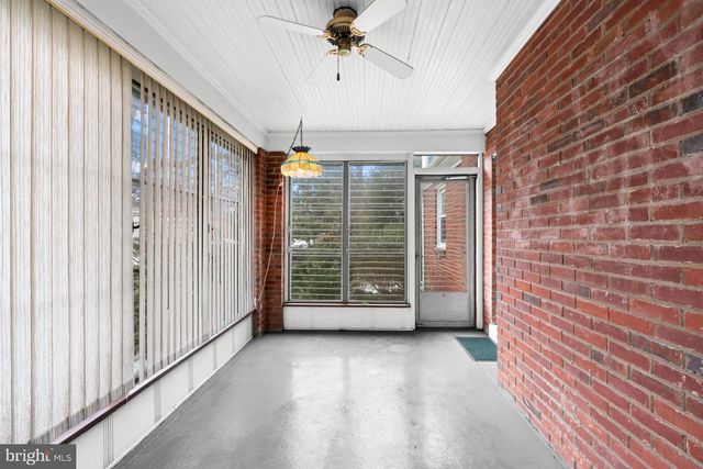 301 S IVY ST, Arlington, VA 22204