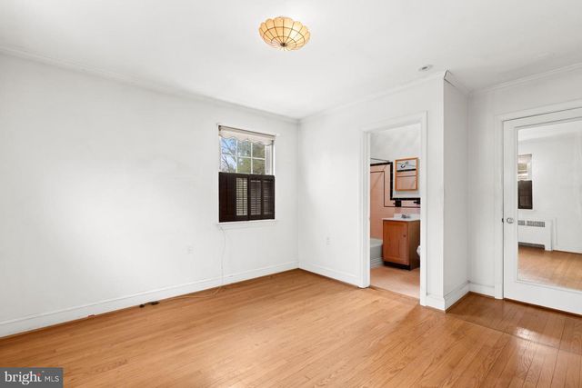 301 S IVY ST, Arlington, VA 22204