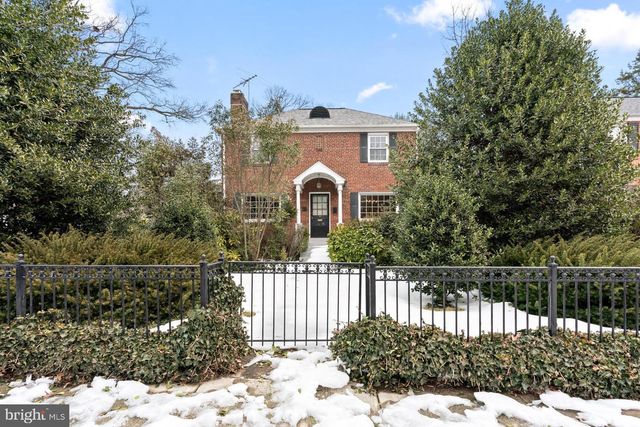 301 S IVY ST, Arlington, VA 22204