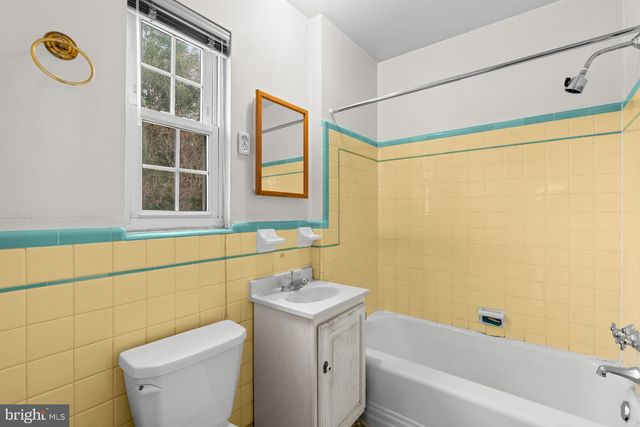 301 S IVY ST, Arlington, VA 22204