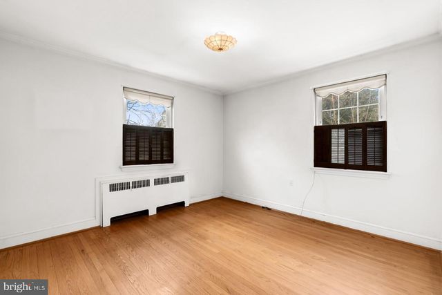 301 S IVY ST, Arlington, VA 22204