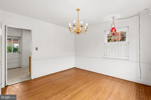 301 S IVY ST, Arlington, VA 22204