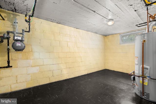 301 S IVY ST, Arlington, VA 22204