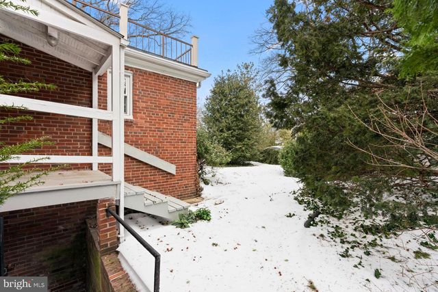 301 S IVY ST, Arlington, VA 22204