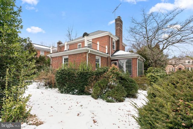 301 S IVY ST, Arlington, VA 22204