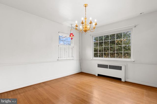 301 S IVY ST, Arlington, VA 22204