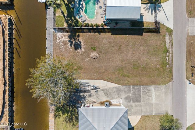 81 Fiber Street, Bay Saint Louis, MS 39520