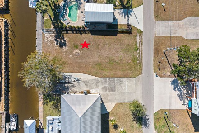 81 Fiber Street, Bay Saint Louis, MS 39520